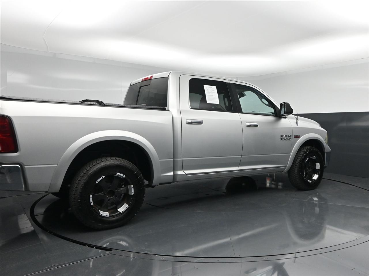 RAM 1500 SLT Crew Cab SWB 4WD 2013