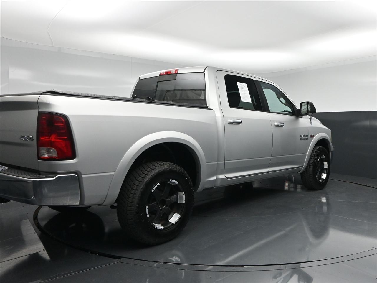 RAM 1500 SLT Crew Cab SWB 4WD 2013