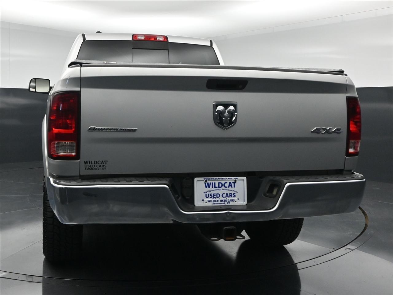 RAM 1500 SLT Crew Cab SWB 4WD 2013