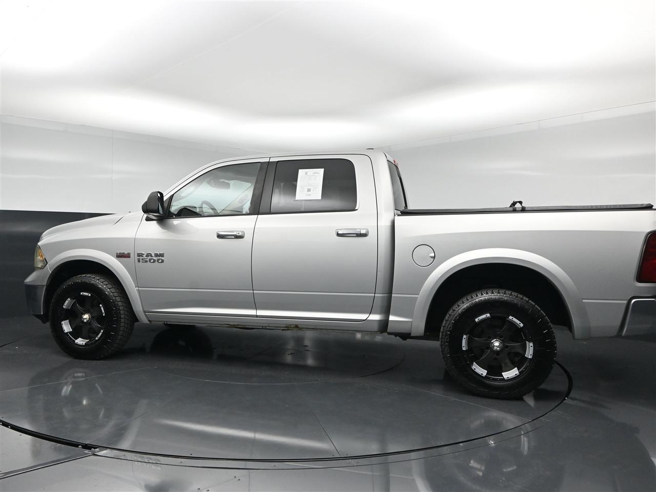 RAM 1500 SLT Crew Cab SWB 4WD 2013