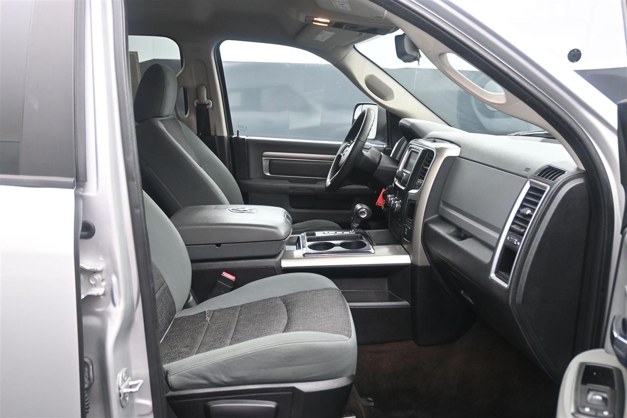 RAM 1500 SLT Crew Cab SWB 4WD 2013