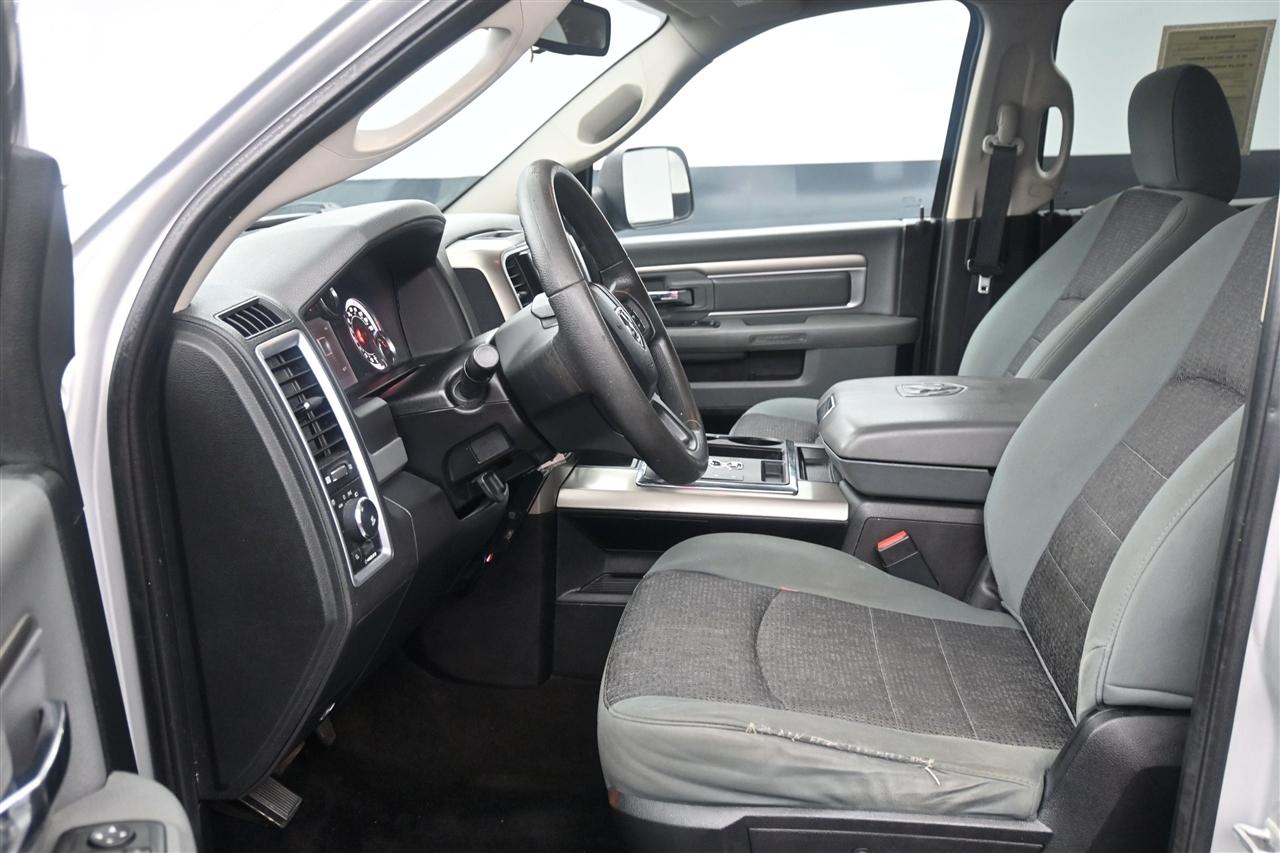 RAM 1500 SLT Crew Cab SWB 4WD 2013