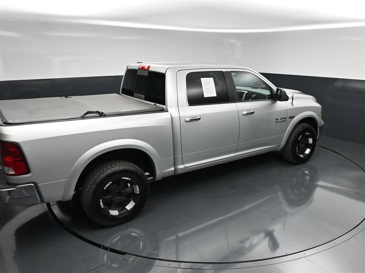 RAM 1500 SLT Crew Cab SWB 4WD 2013