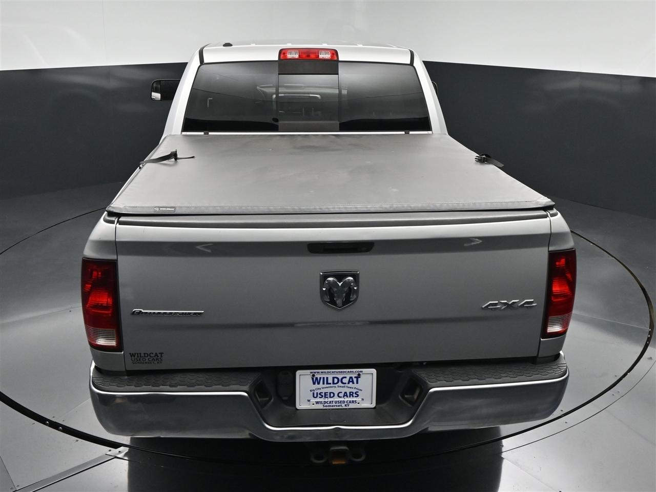 RAM 1500 SLT Crew Cab SWB 4WD 2013