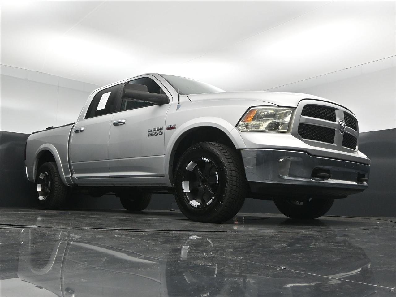 RAM 1500 SLT Crew Cab SWB 4WD 2013