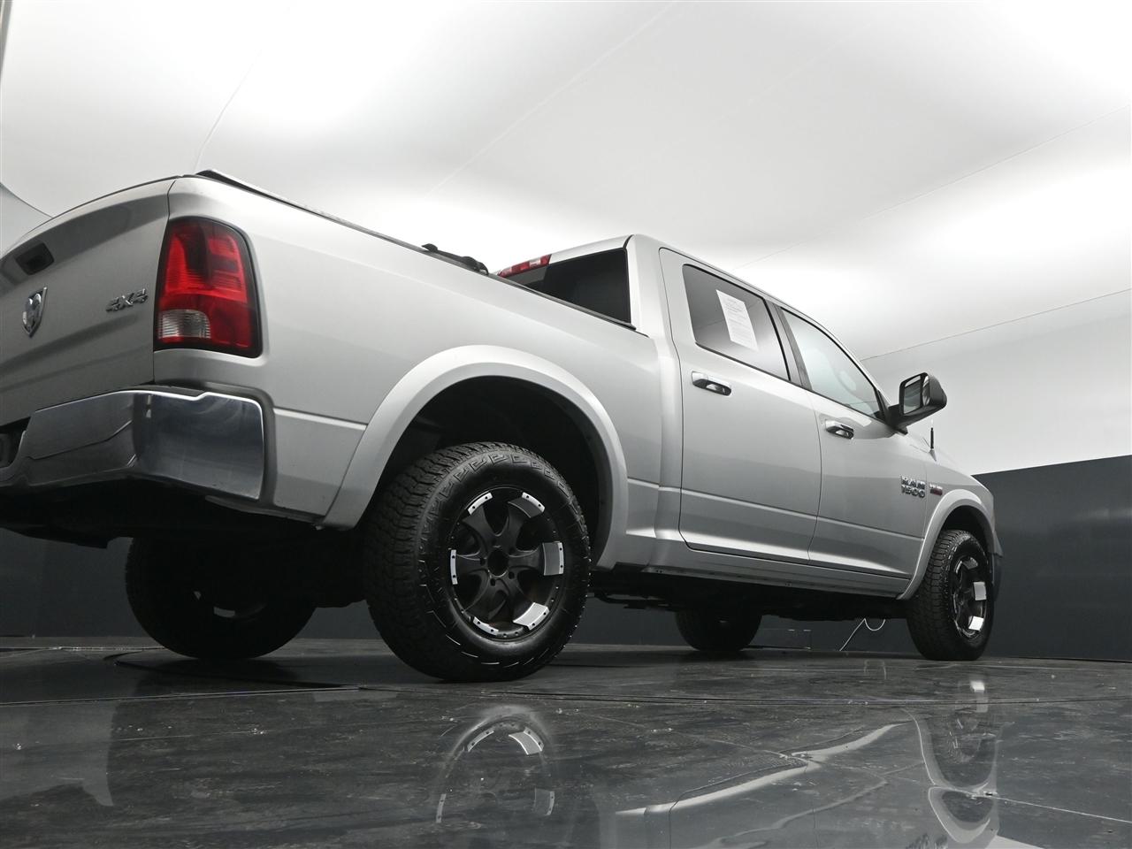 RAM 1500 SLT Crew Cab SWB 4WD 2013