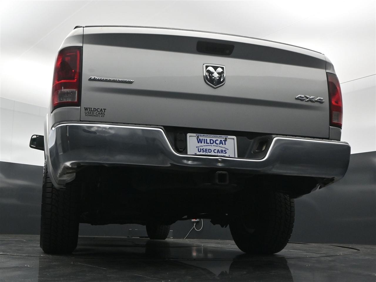 RAM 1500 SLT Crew Cab SWB 4WD 2013