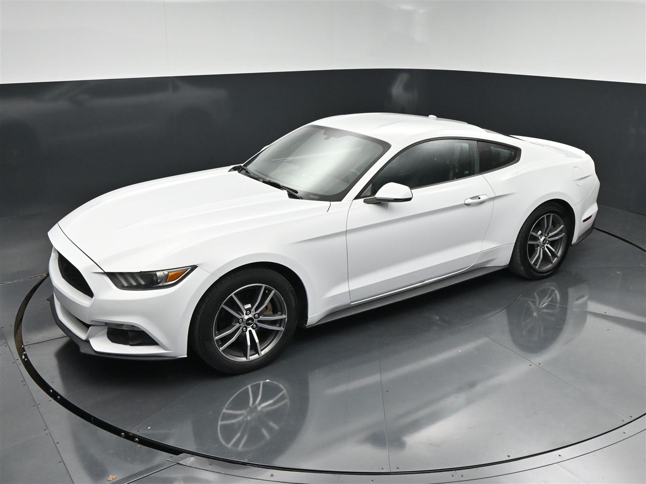 Ford Mustang EcoBoost Coupe 2016