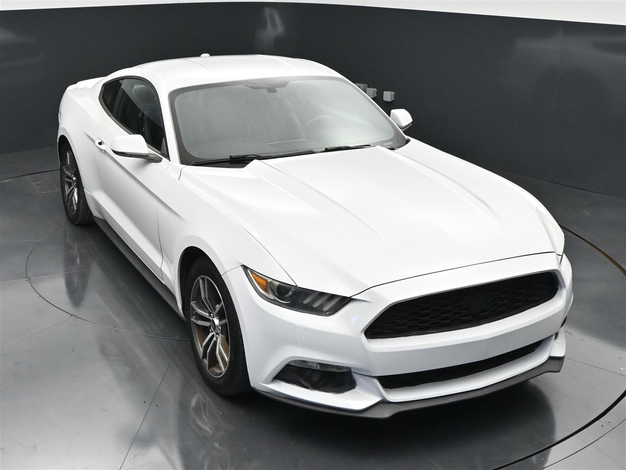 Ford Mustang EcoBoost Coupe 2016