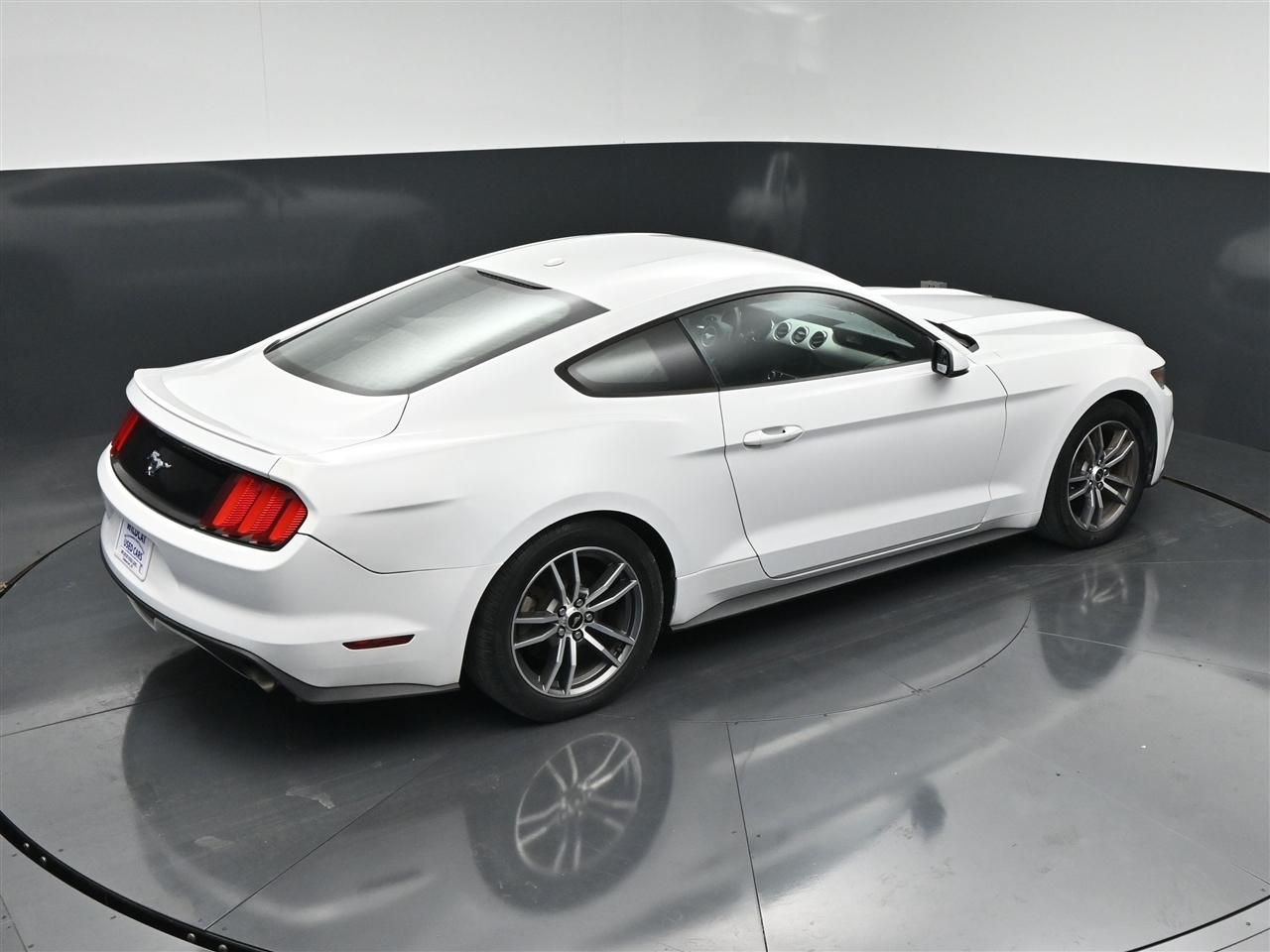 Ford Mustang EcoBoost Coupe 2016