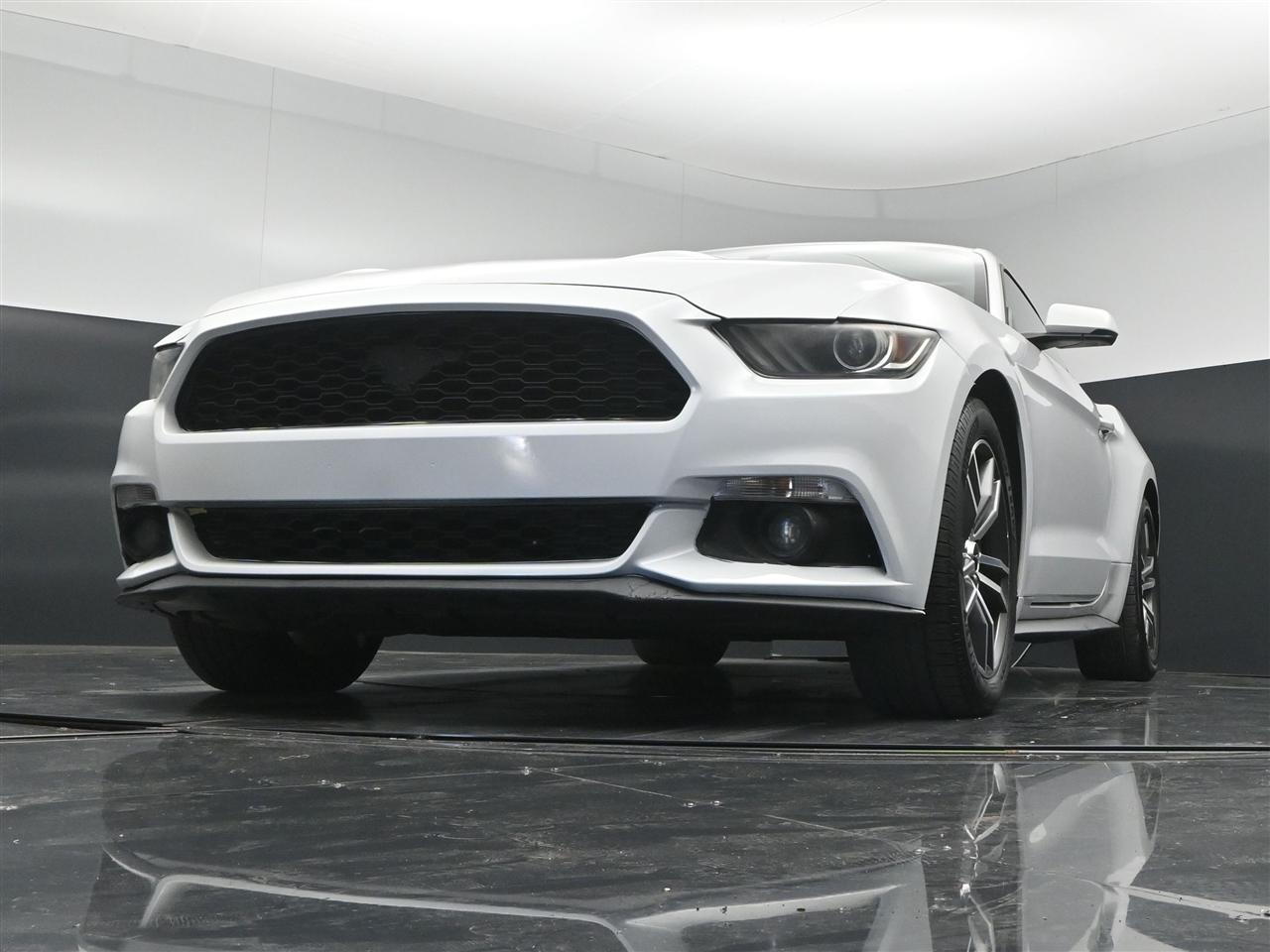 Ford Mustang EcoBoost Coupe 2016