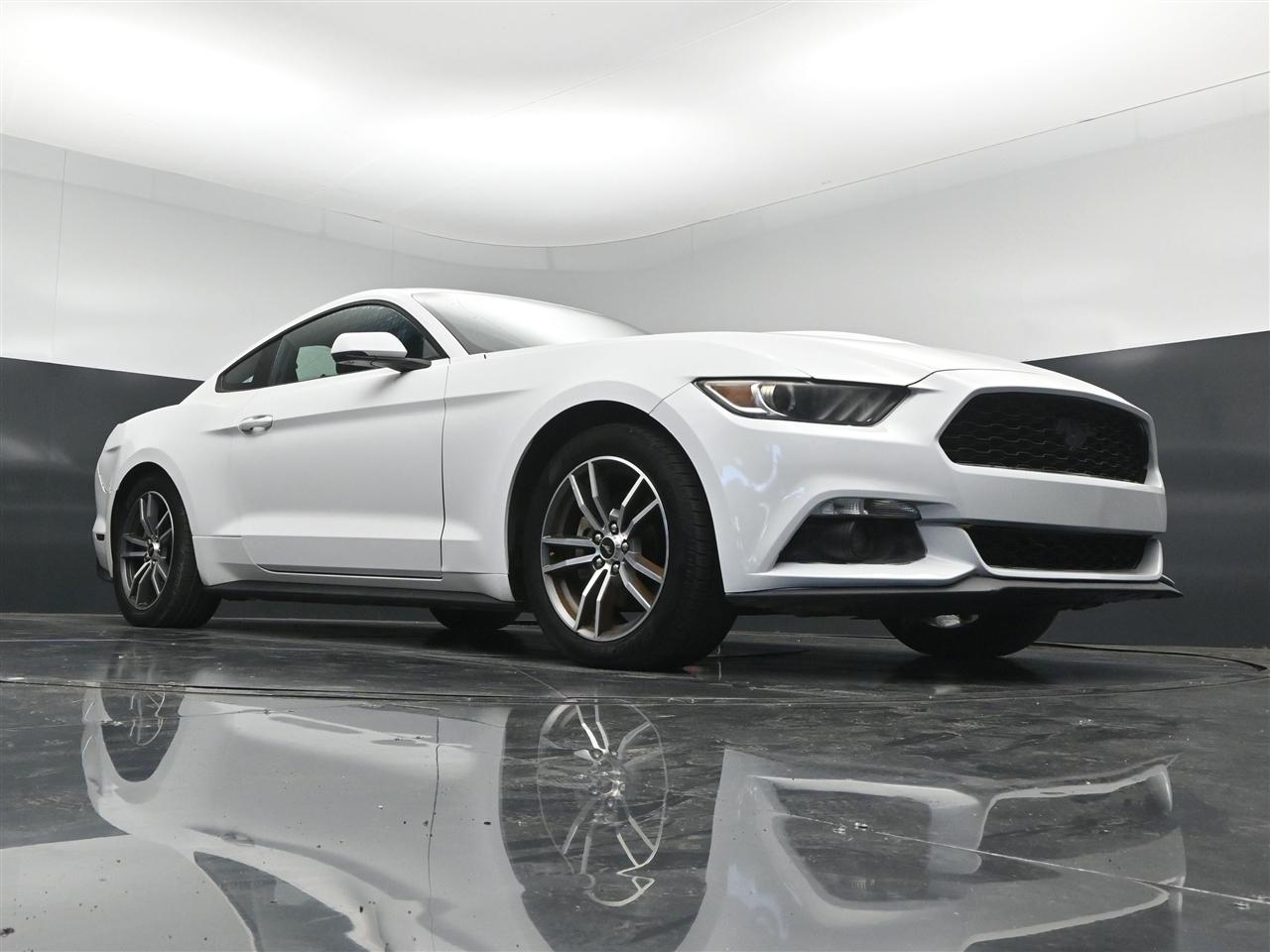 Ford Mustang EcoBoost Coupe 2016