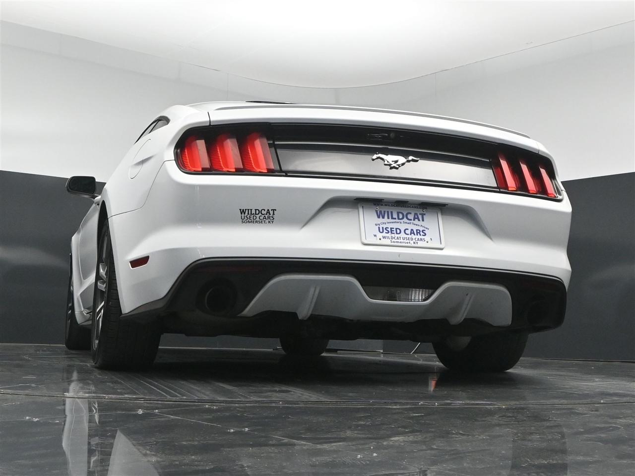 Ford Mustang EcoBoost Coupe 2016