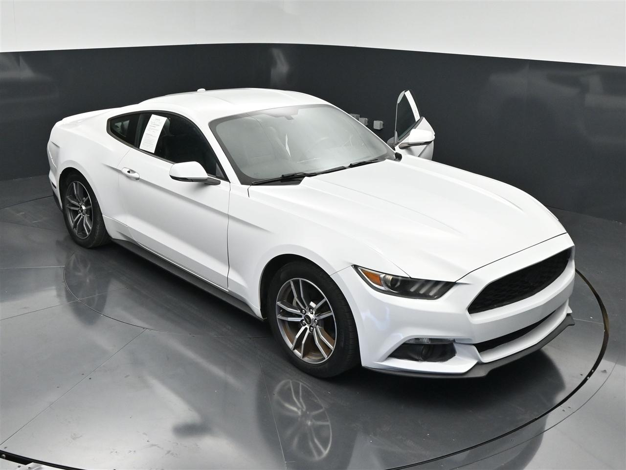 Ford Mustang EcoBoost Coupe 2016