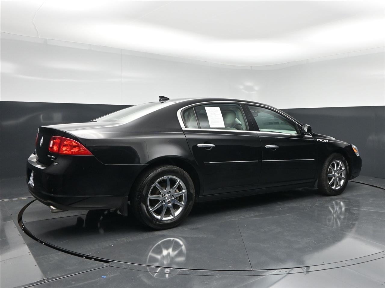 Buick Lucerne CXL 2011