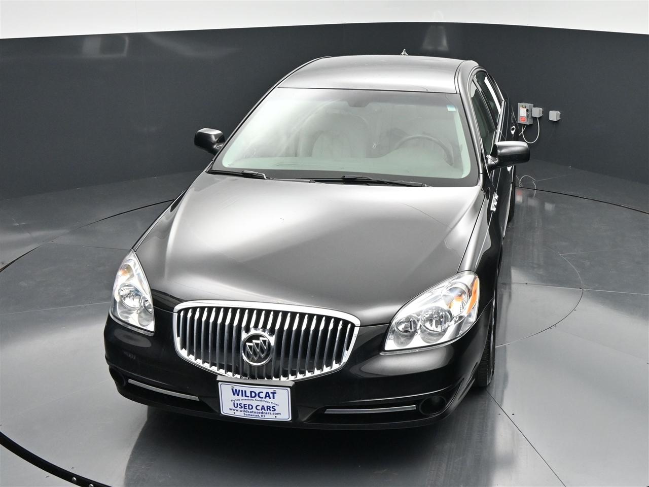 Buick Lucerne CXL 2011