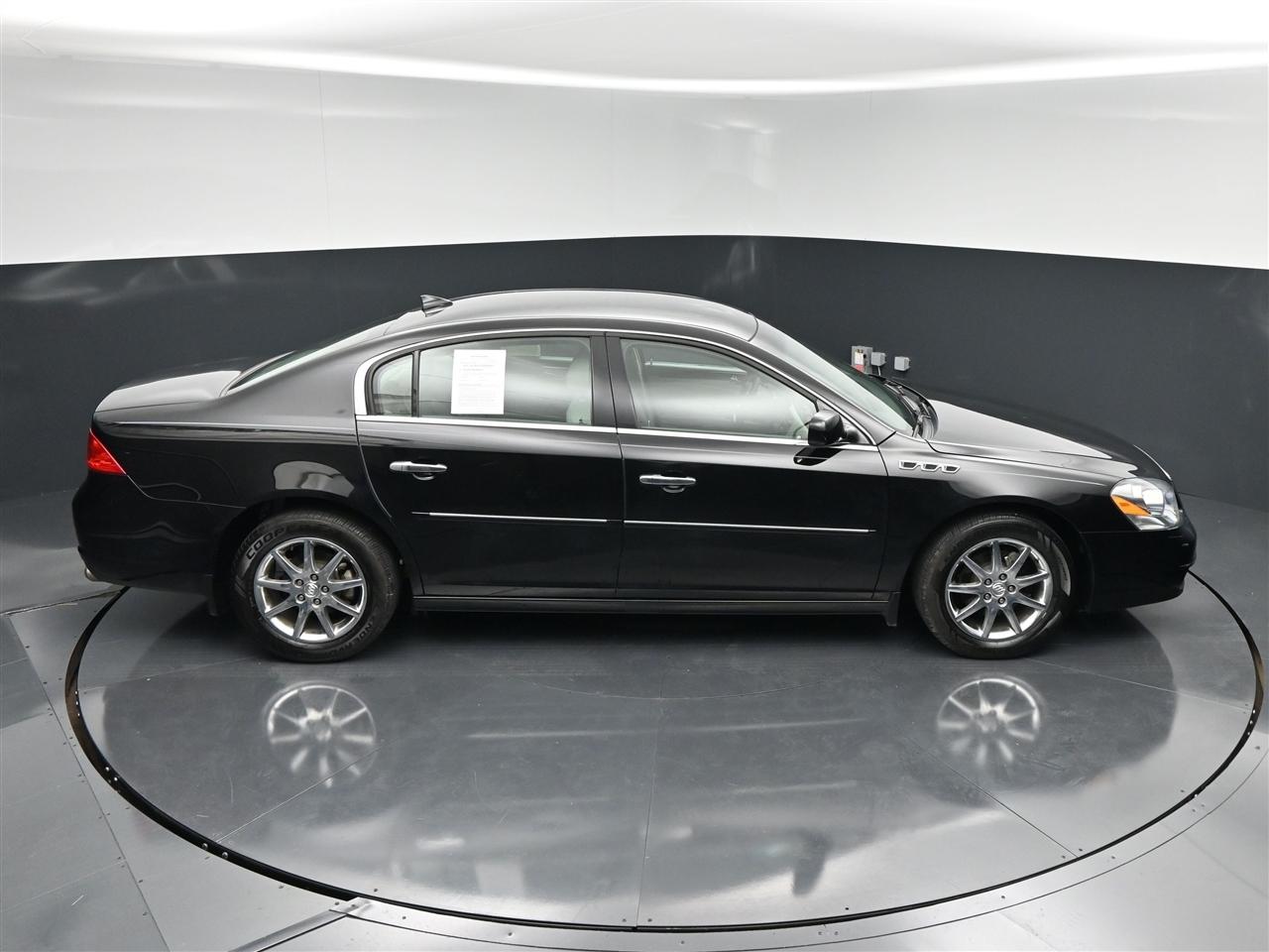 Buick Lucerne CXL 2011