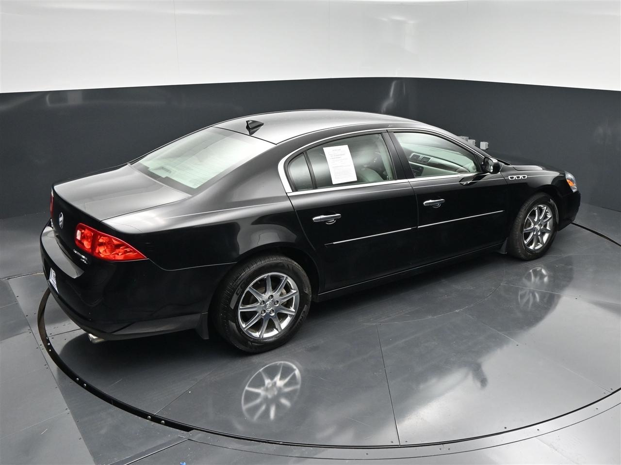 Buick Lucerne CXL 2011