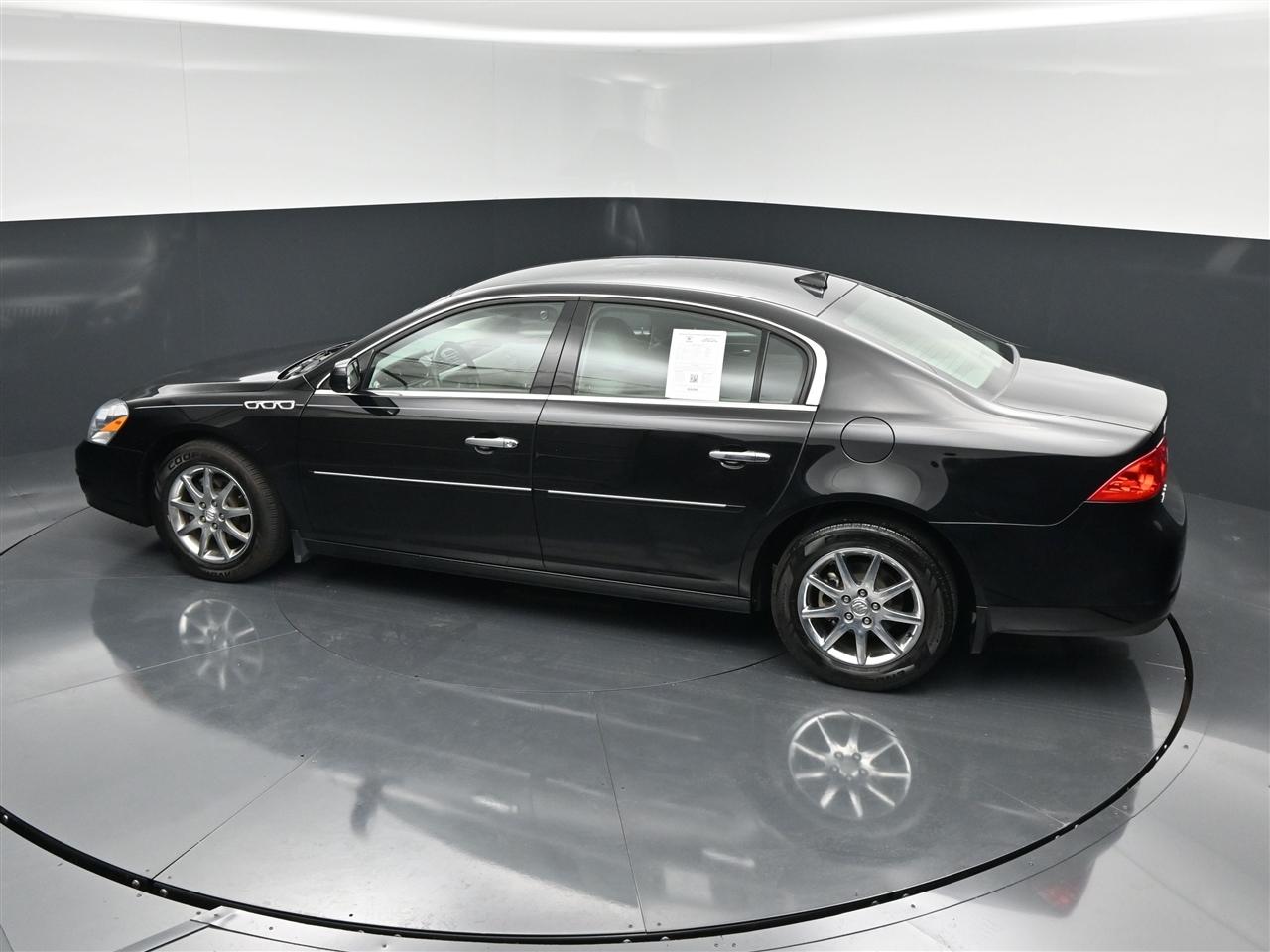 Buick Lucerne CXL 2011