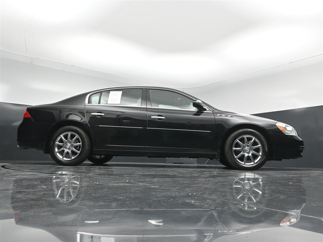 Buick Lucerne CXL 2011