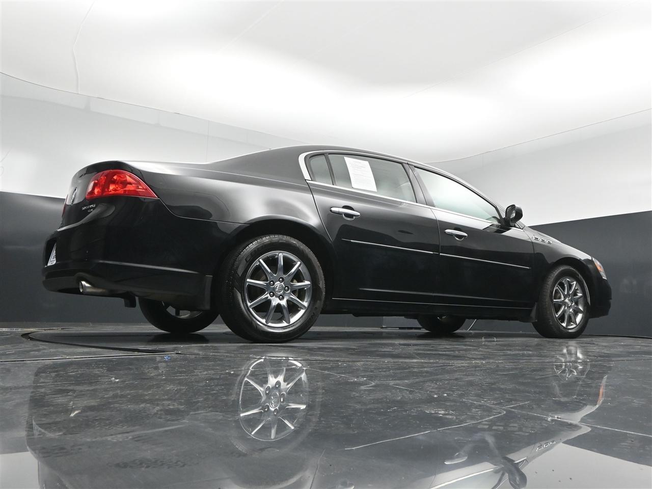 Buick Lucerne CXL 2011