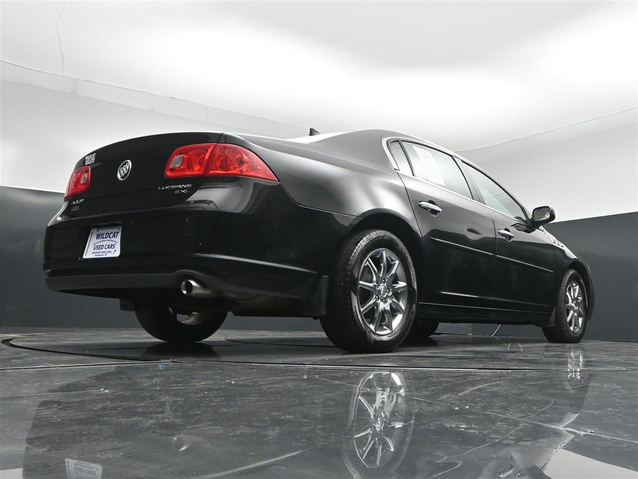 Buick Lucerne CXL 2011