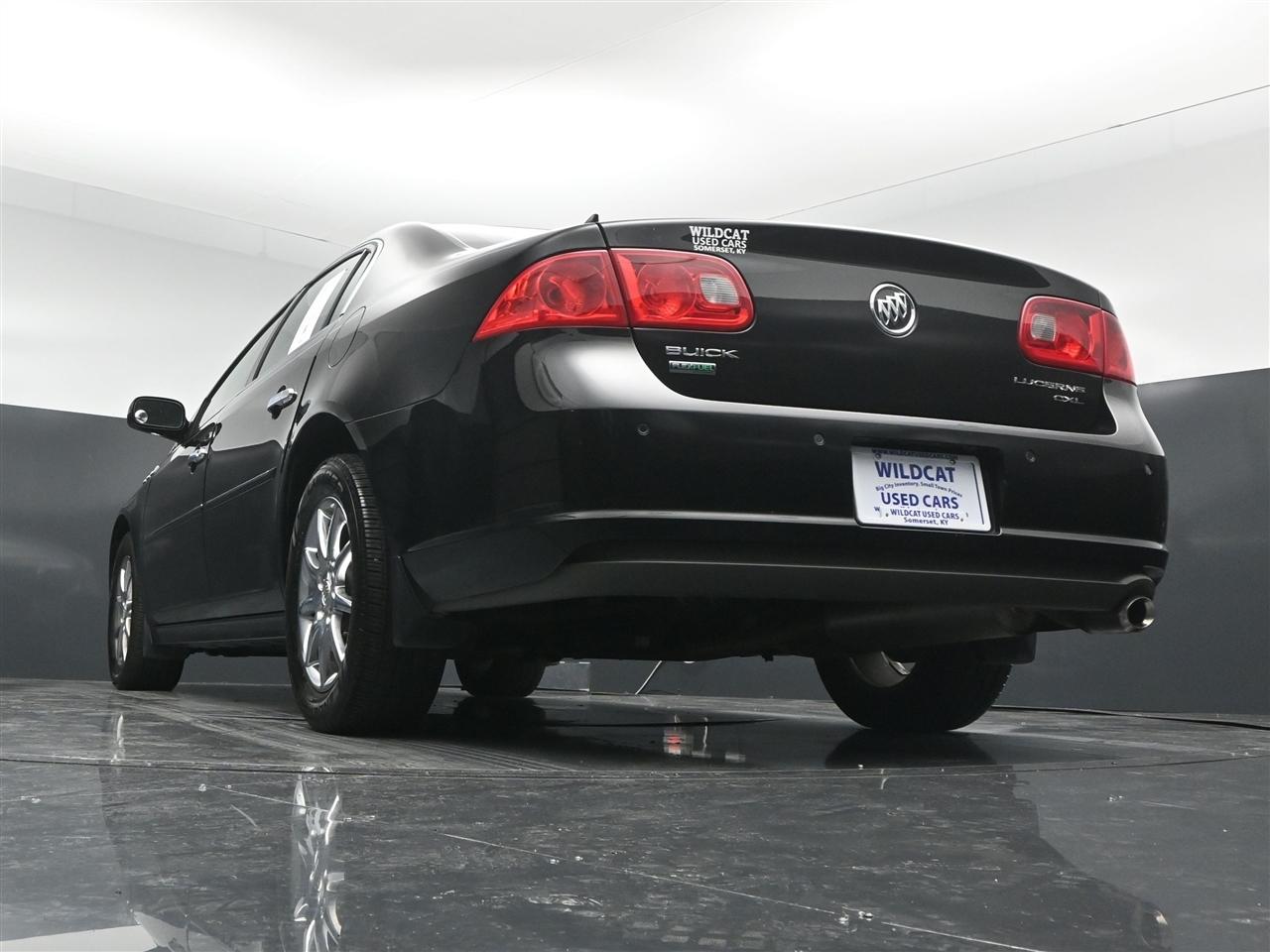 Buick Lucerne CXL 2011