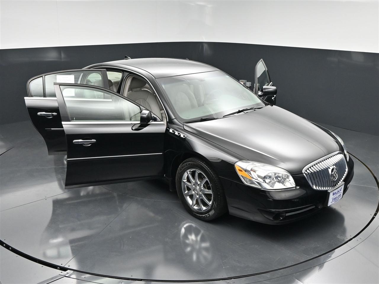 Buick Lucerne CXL 2011
