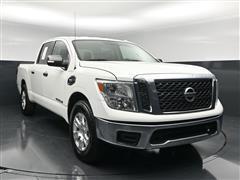 2017 Nissan Titan 