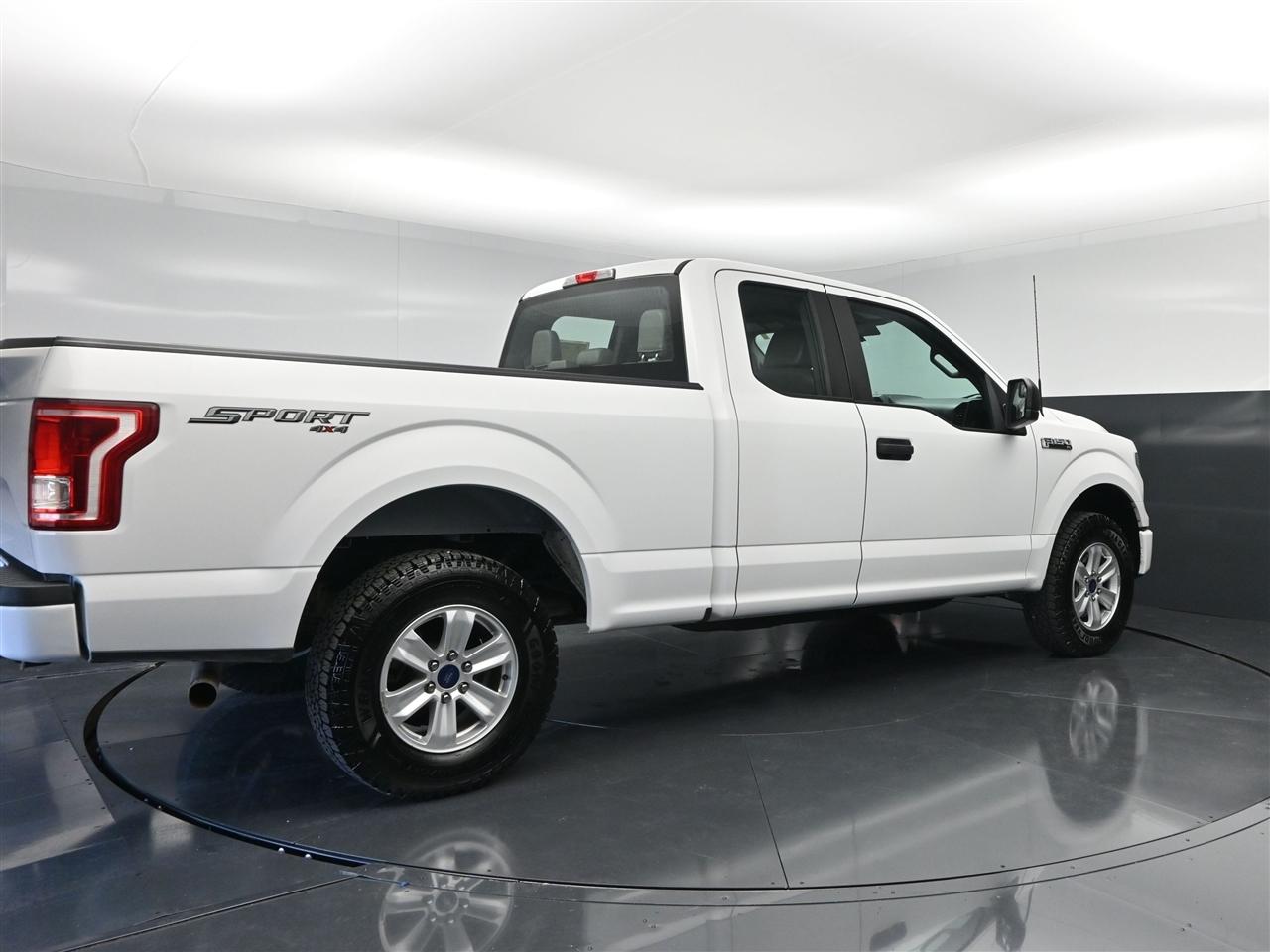 Ford F-150 XL SuperCab 8-ft. Bed 4WD 2017