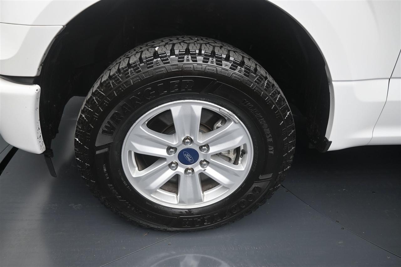 Ford F-150 XL SuperCab 8-ft. Bed 4WD 2017