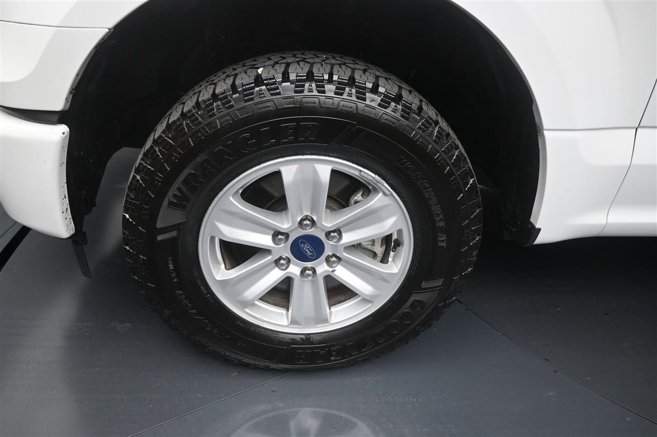 Ford F-150 XL SuperCab 8-ft. Bed 4WD 2017