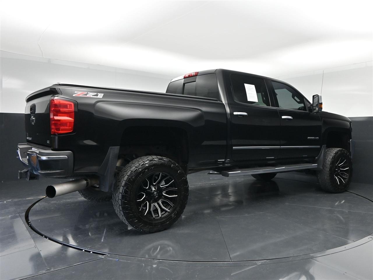 Chevrolet Silverado 2500HD LTZ Crew Cab 4WD 2015