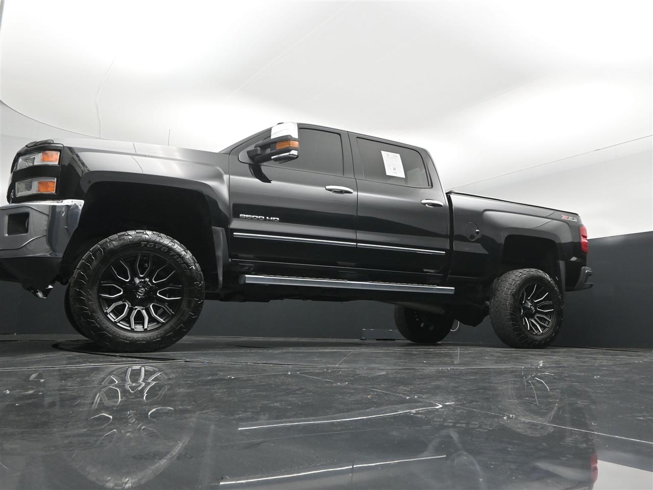 Chevrolet Silverado 2500HD LTZ Crew Cab 4WD 2015
