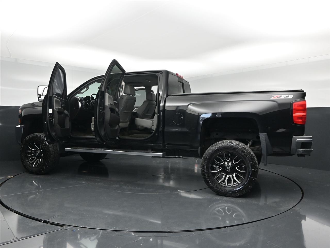 Chevrolet Silverado 2500HD LTZ Crew Cab 4WD 2015