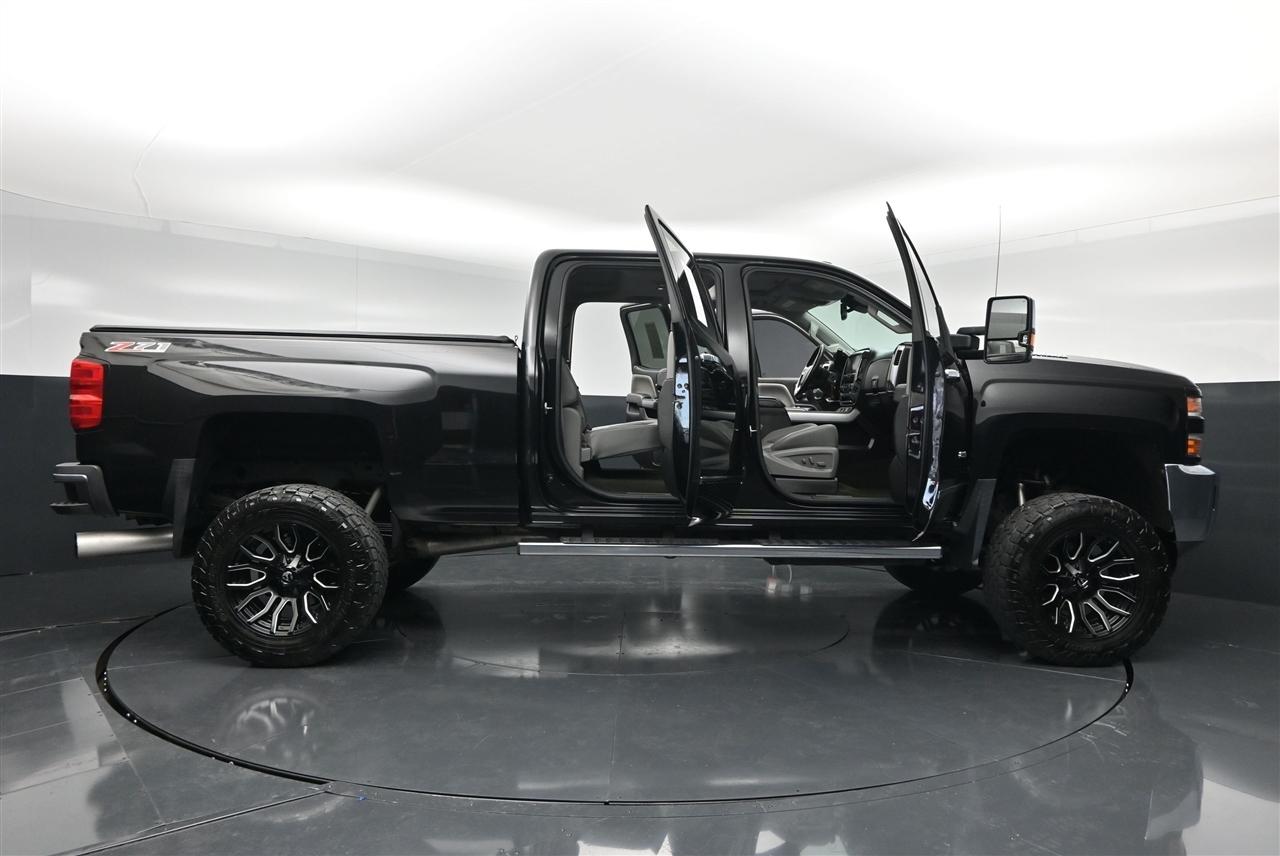 Chevrolet Silverado 2500HD LTZ Crew Cab 4WD 2015