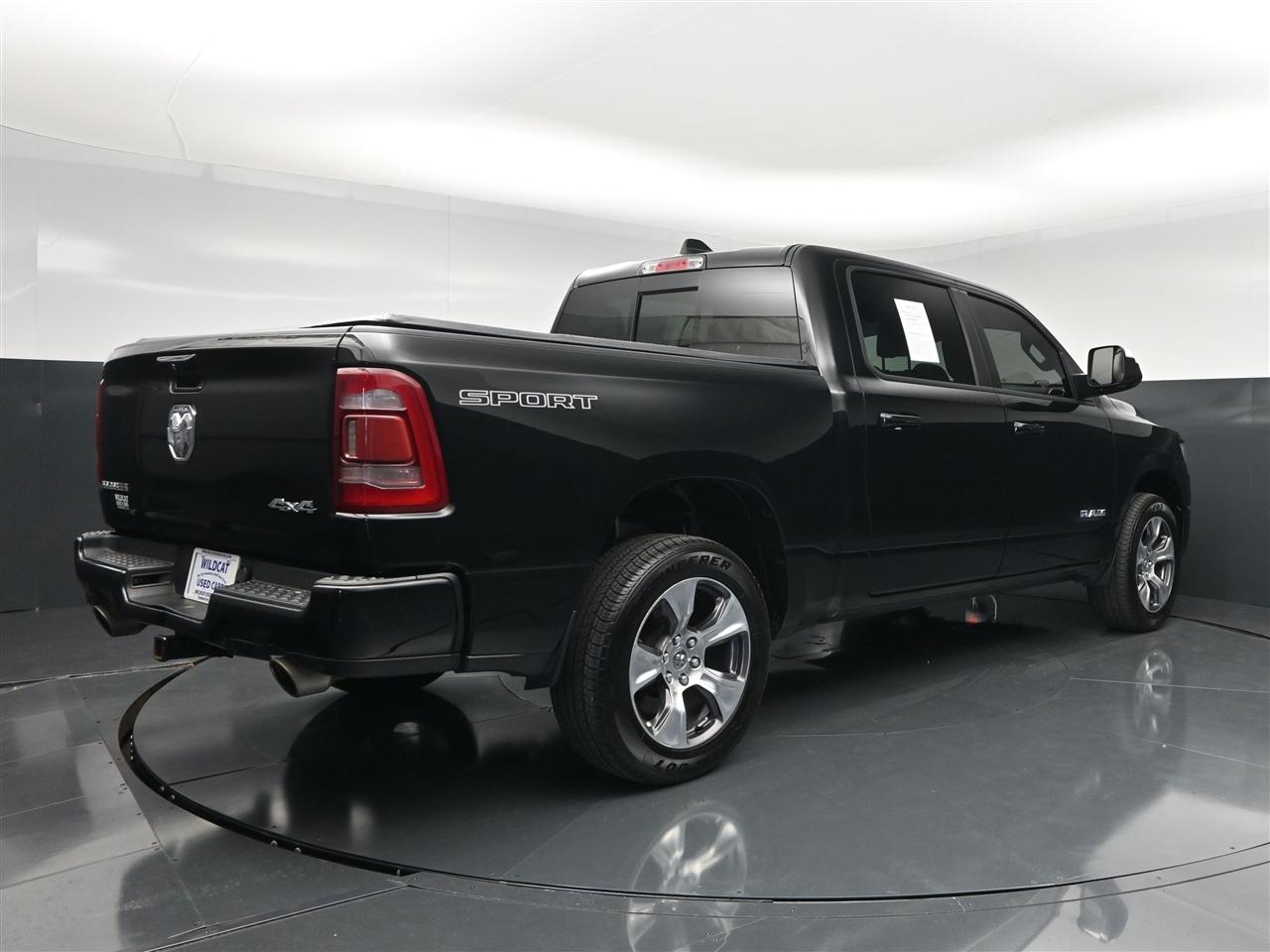 RAM 1500 Laramie Crew Cab SWB 4WD 2023