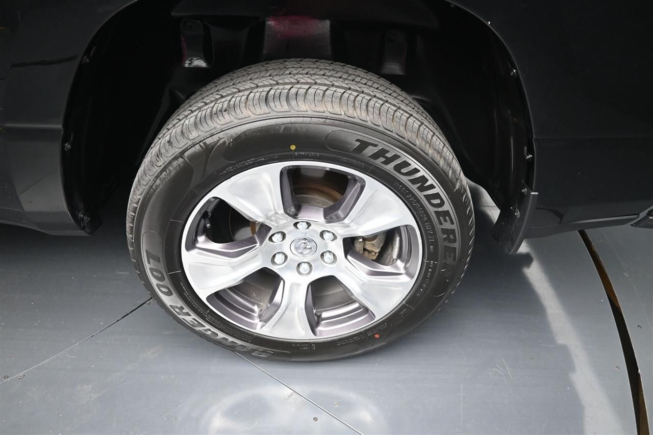 RAM 1500 Laramie Crew Cab SWB 4WD 2023