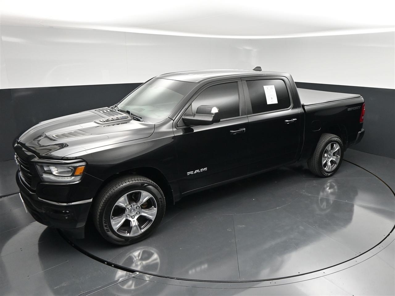 RAM 1500 Laramie Crew Cab SWB 4WD 2023