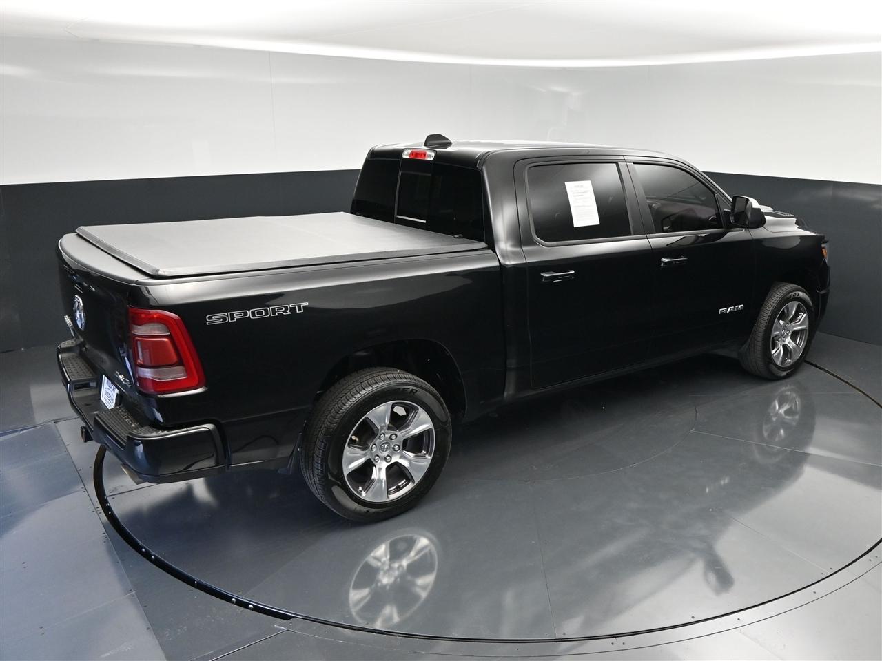RAM 1500 Laramie Crew Cab SWB 4WD 2023