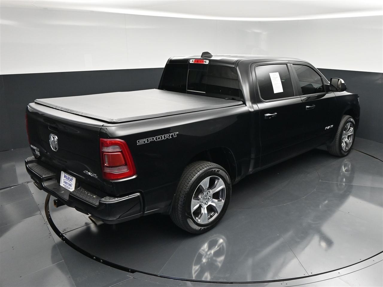 RAM 1500 Laramie Crew Cab SWB 4WD 2023