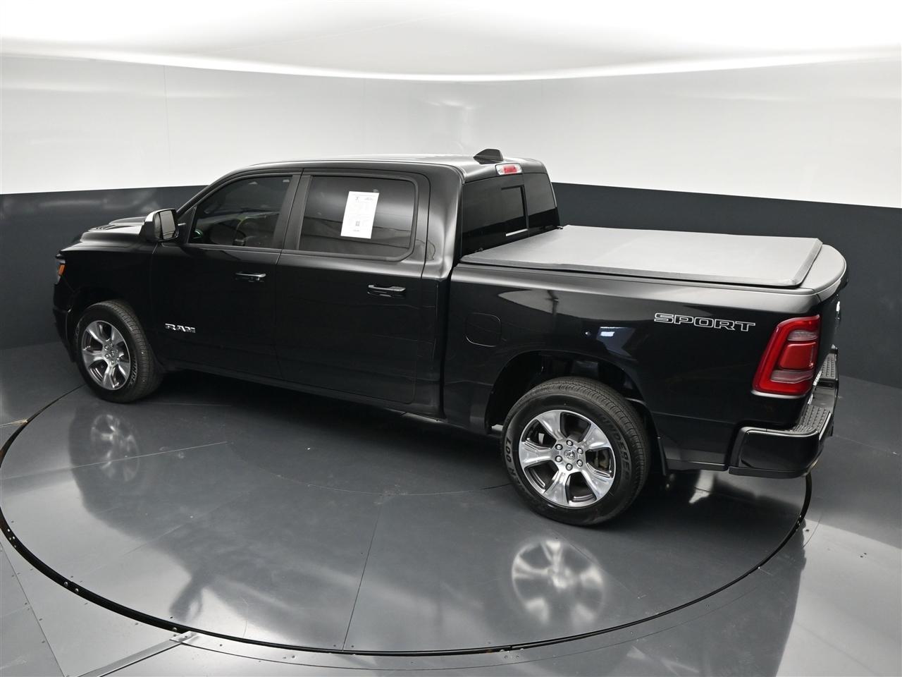 RAM 1500 Laramie Crew Cab SWB 4WD 2023