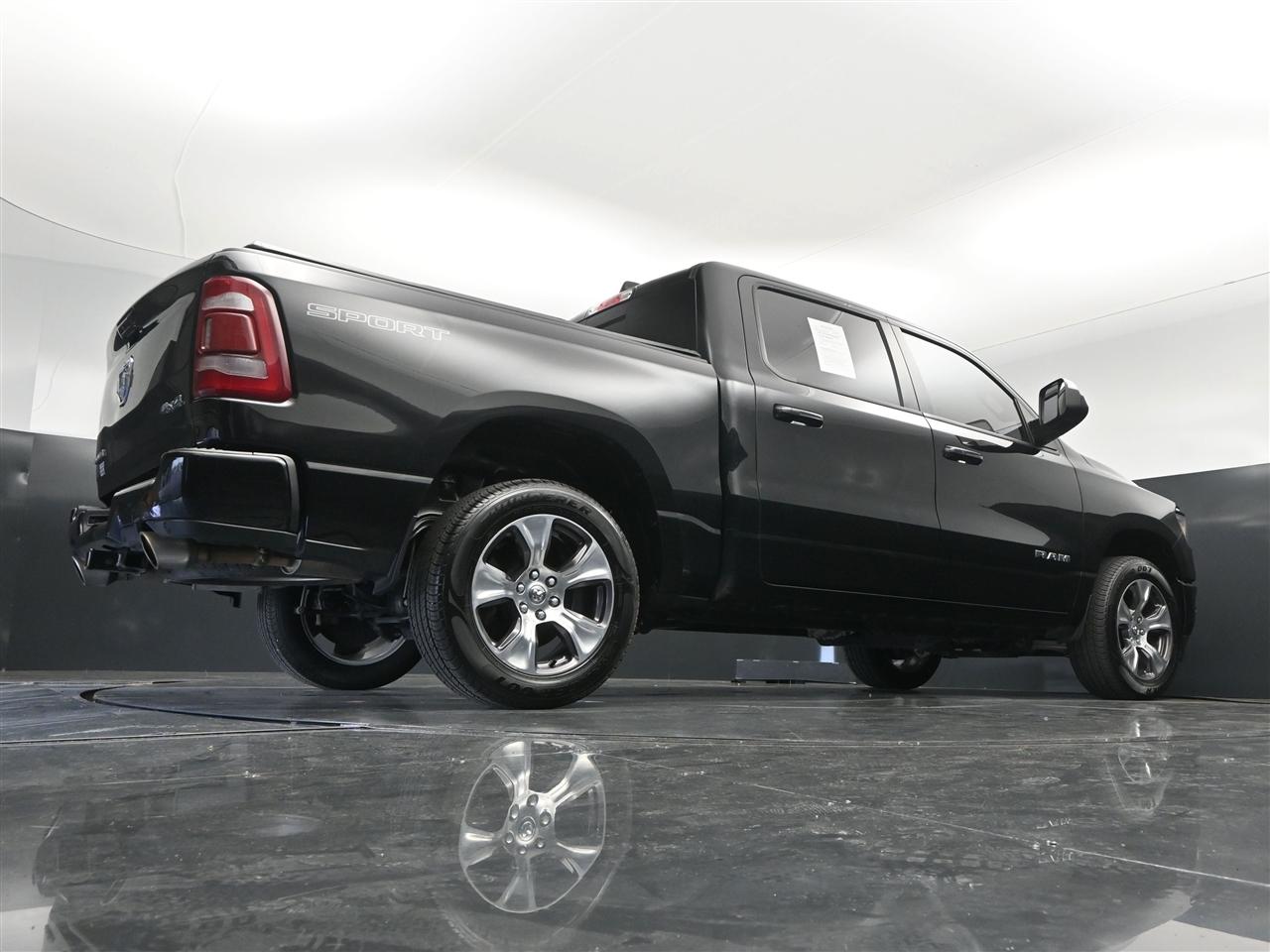 RAM 1500 Laramie Crew Cab SWB 4WD 2023