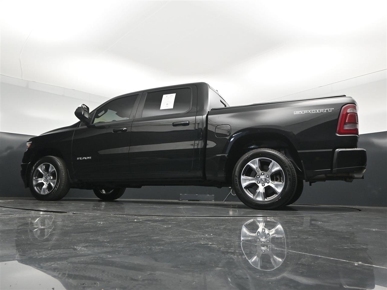 RAM 1500 Laramie Crew Cab SWB 4WD 2023