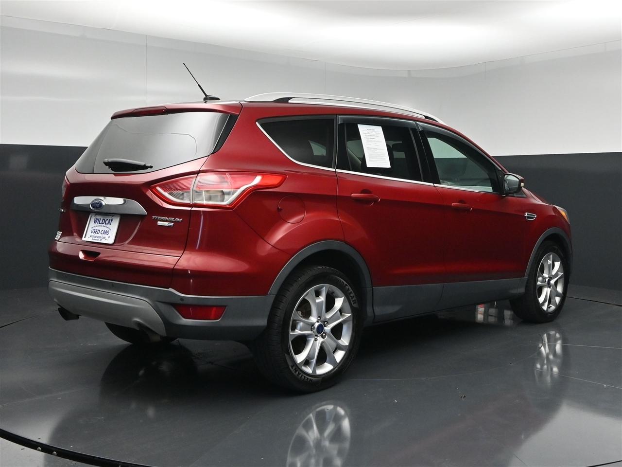 Ford Escape Titanium 4WD 2016