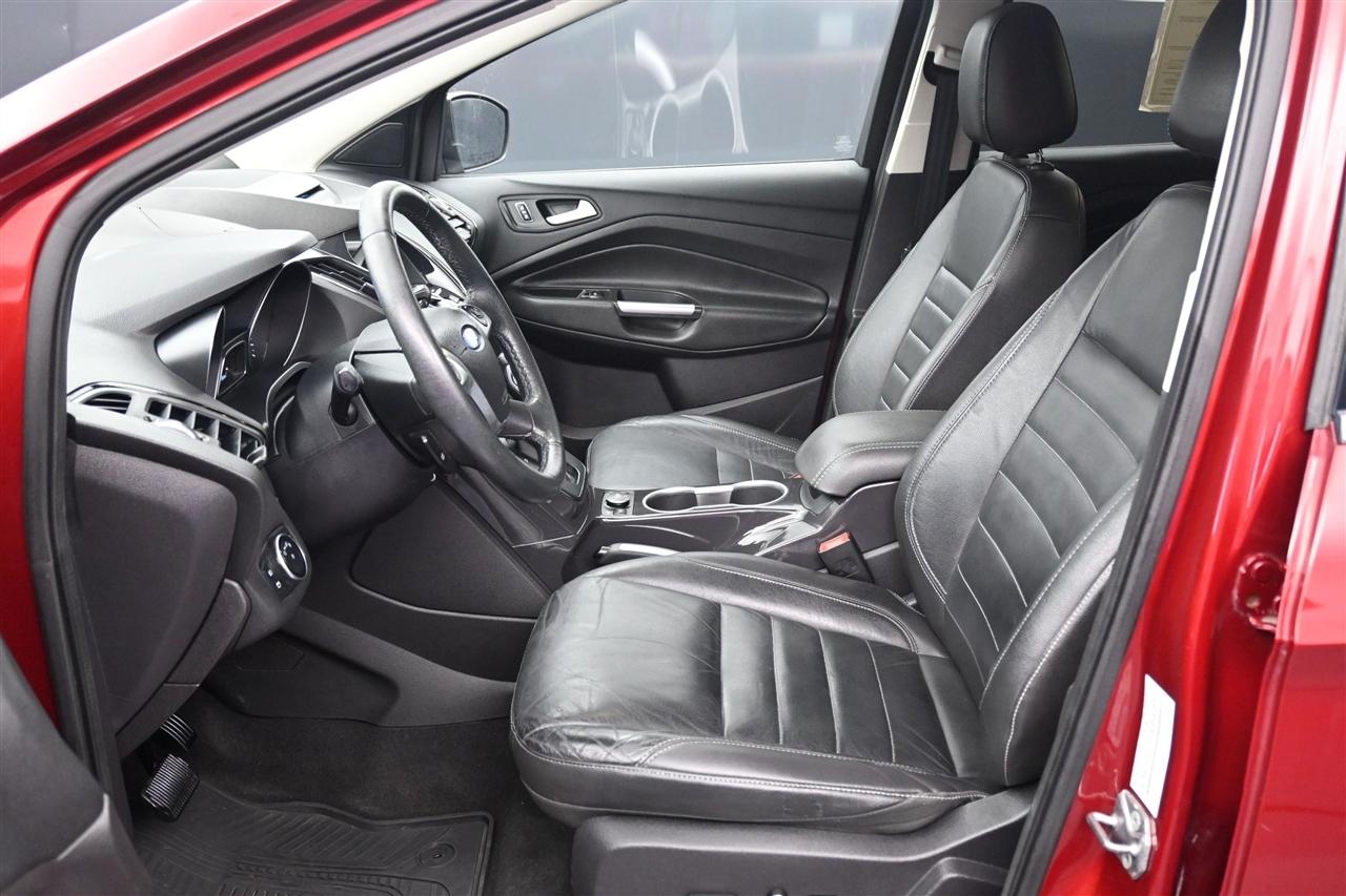 Ford Escape Titanium 4WD 2016