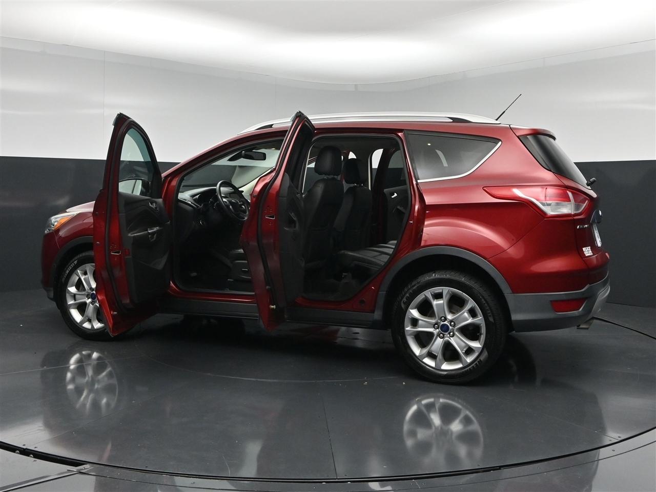 Ford Escape Titanium 4WD 2016