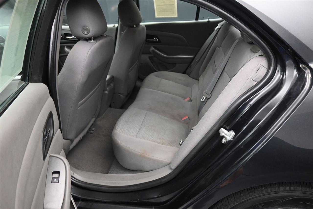 Chevrolet Malibu LS 2013