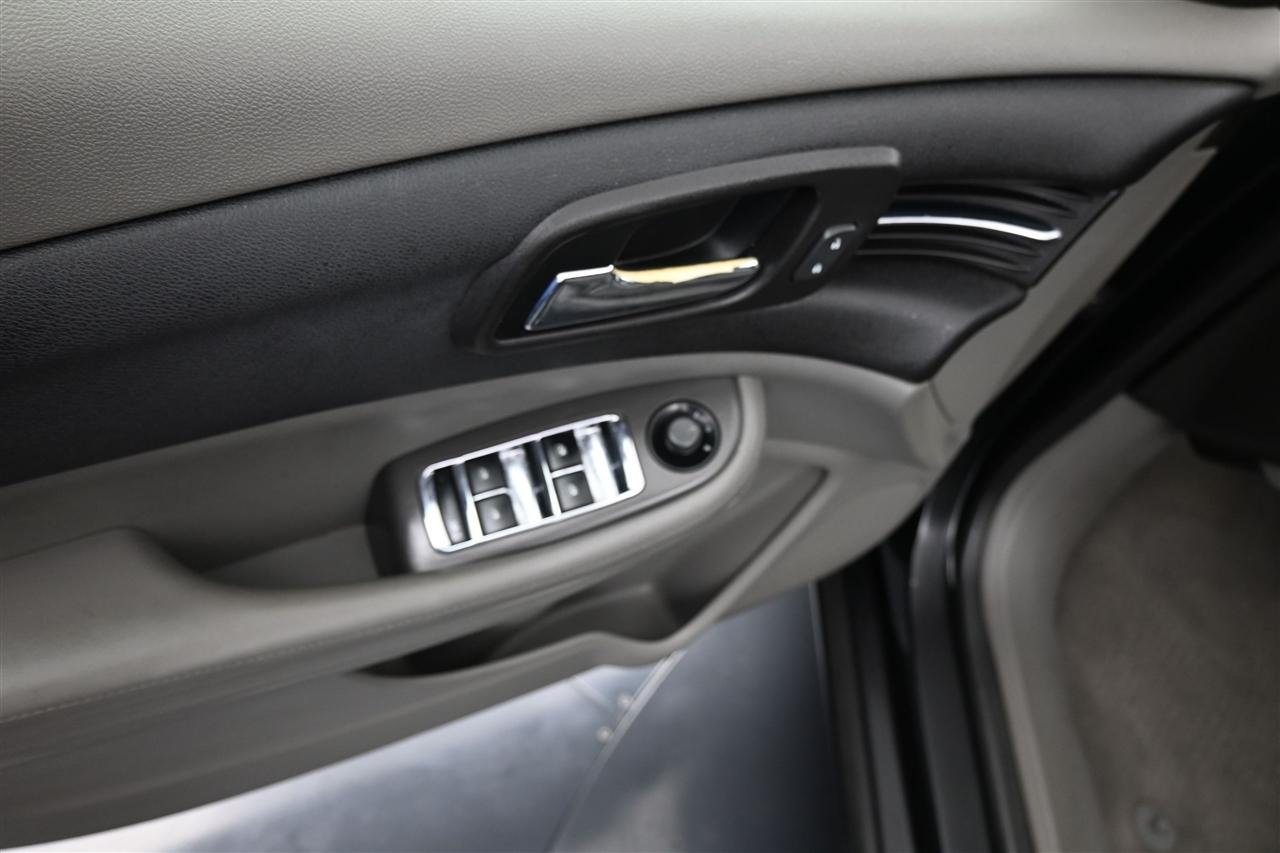 Chevrolet Malibu LS 2013