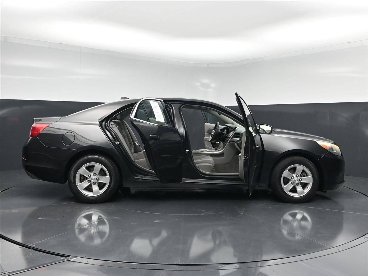 Chevrolet Malibu LS 2013
